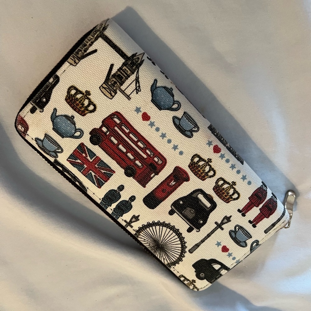Sights of London Zip Wallet